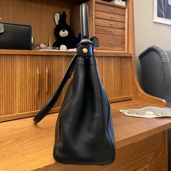 SOLD Fendi Peekaboo Medium Bag - Picture 4 of 15